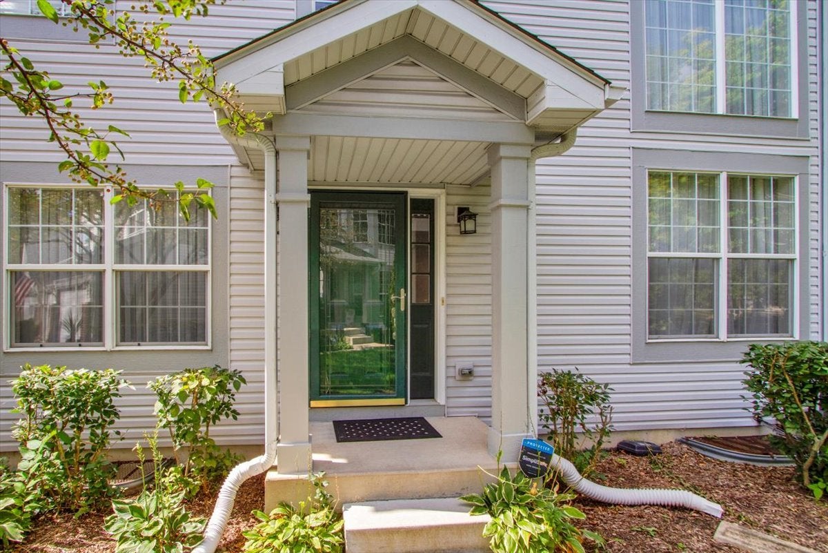 1284 Horseshoe Court