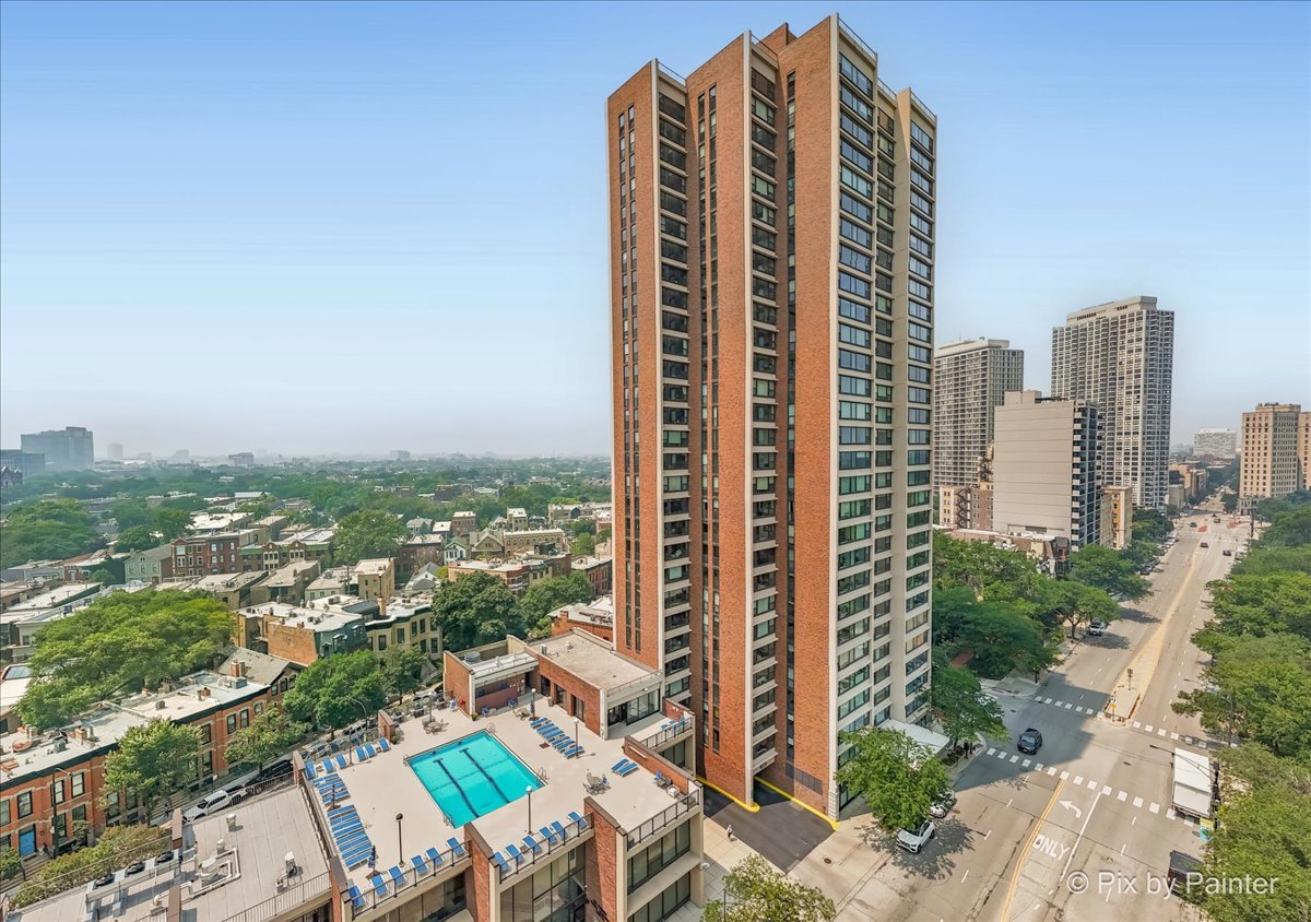 1850 N Clark Street 408