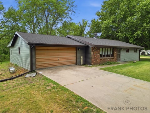Tiny photo for 5091 W Murray Drive, Dixon, IL 61021 (MLS # 12663976)