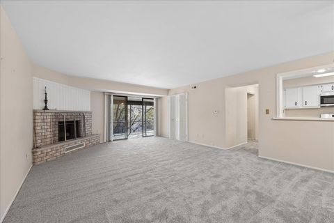 Tiny photo for 720 St. Andrews Lane #24, Crystal Lake, IL 60014 (MLS # 12603500)