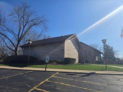 Tiny photo for 720 St. Andrews Lane #24, Crystal Lake, IL 60014 (MLS # 12603500)