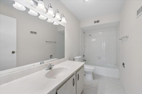 Tiny photo for 720 St. Andrews Lane #24, Crystal Lake, IL 60014 (MLS # 12603500)