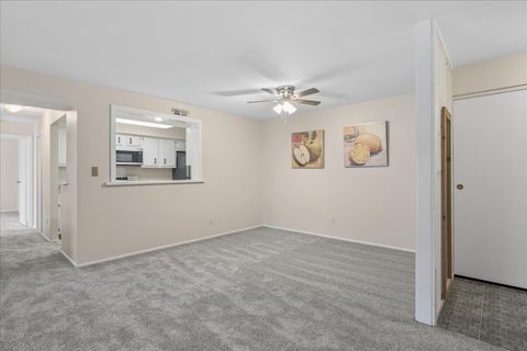 Tiny photo for 720 St. Andrews Lane #24, Crystal Lake, IL 60014 (MLS # 12603500)