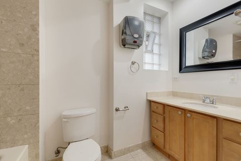Tiny photo for 2935 W Rosemont Avenue #2, Chicago, IL 60659 (MLS # 12658251)