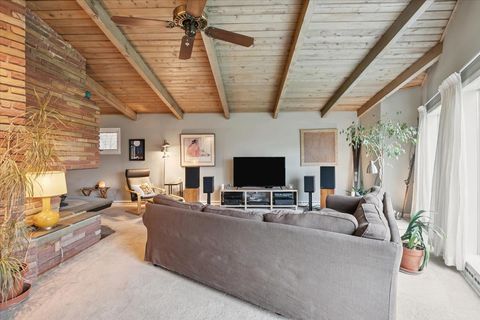 Tiny photo for 214 Hancock Avenue, Lake Bluff, IL 60044 (MLS # 12608357)