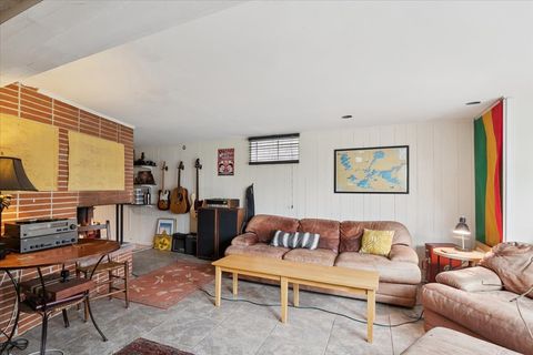 Tiny photo for 214 Hancock Avenue, Lake Bluff, IL 60044 (MLS # 12608357)