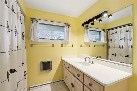 Tiny photo for 214 Hancock Avenue, Lake Bluff, IL 60044 (MLS # 12608357)