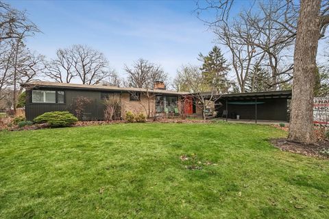 Photo of 214 Hancock Avenue, Lake Bluff, IL 60044 (MLS # 12608357)