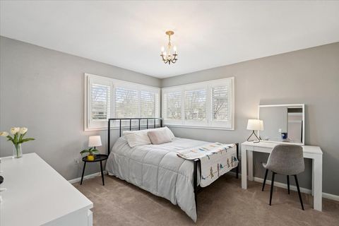 Tiny photo for 214 Hancock Avenue, Lake Bluff, IL 60044 (MLS # 12608357)