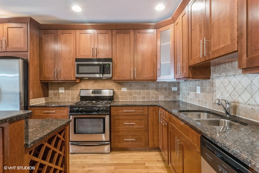 2904 W BELMONT Avenue 302