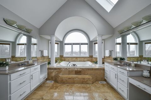 Tiny photo for 2347 Bird Lane, Batavia, IL 60510 (MLS # 12572626)