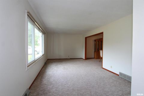 Tiny photo for 1510 7TH Avenue S, Clinton, IA 52732 (MLS # QC4265979)