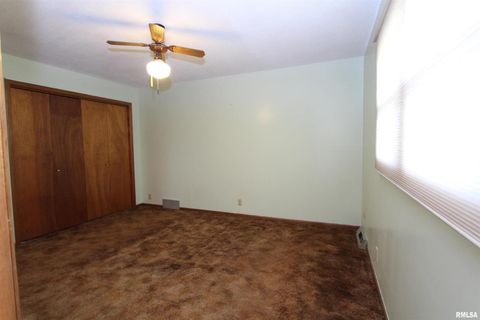 Tiny photo for 1510 7TH Avenue S, Clinton, IA 52732 (MLS # QC4265979)