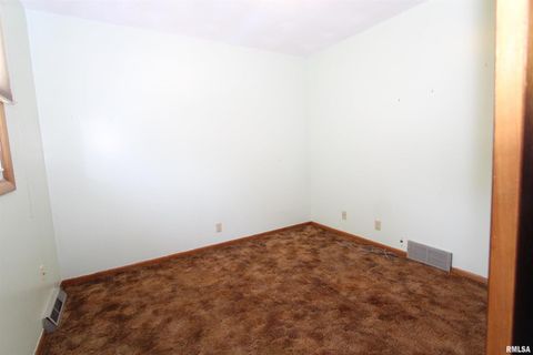 Tiny photo for 1510 7TH Avenue S, Clinton, IA 52732 (MLS # QC4265979)