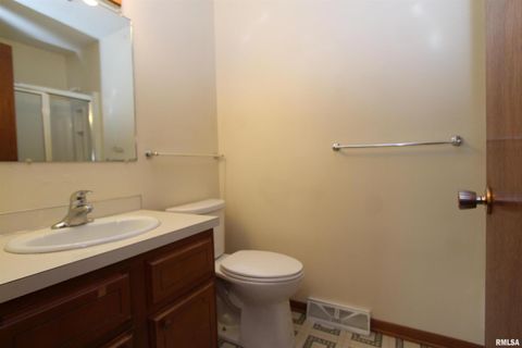 Tiny photo for 1510 7TH Avenue S, Clinton, IA 52732 (MLS # QC4265979)