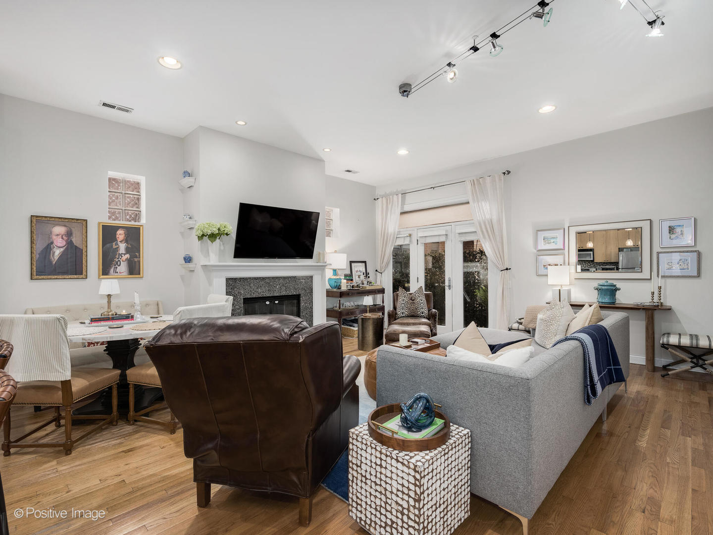 1347 W Washington Boulevard 3C