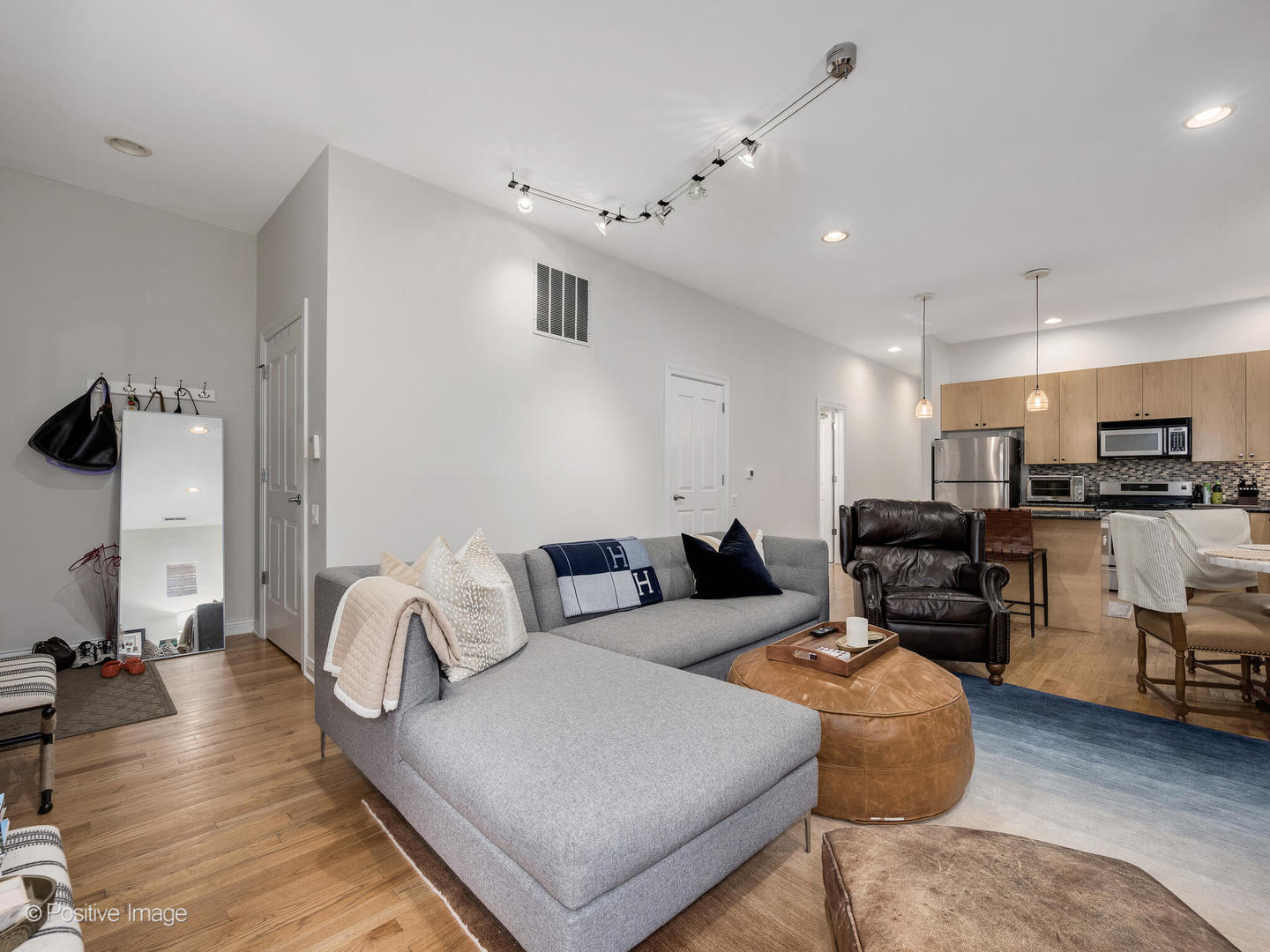 1347 W Washington Boulevard 3C