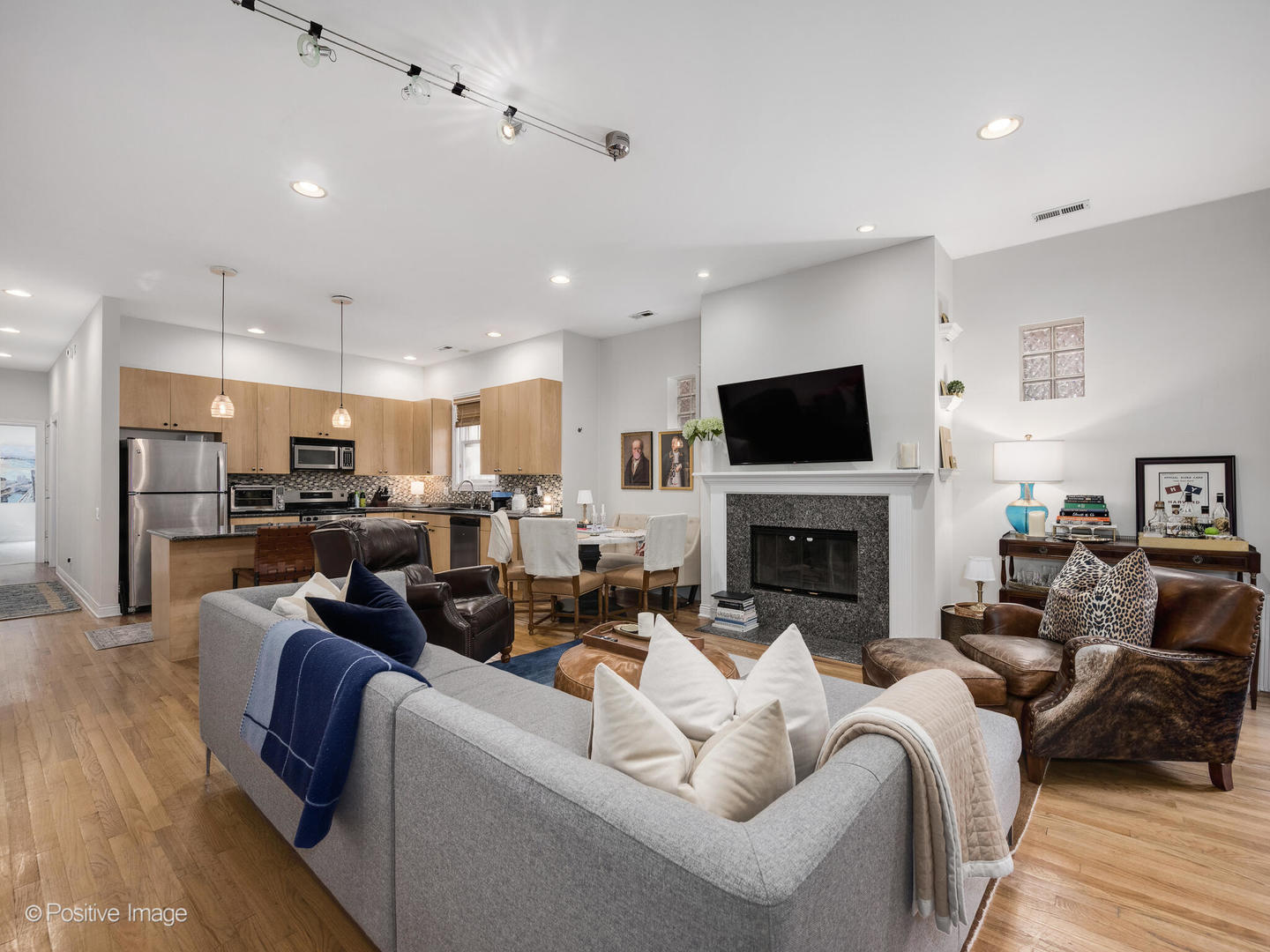 1347 W Washington Boulevard 3C