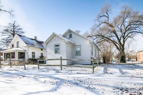 Photo of 201 N Cottage Avenue, Kankakee, IL 60901 (MLS # 12572861)