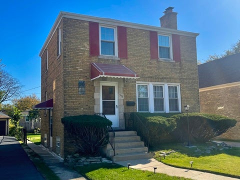 Tiny photo for 353 Bellwood Avenue, Bellwood, IL 60104 (MLS # 12797390)