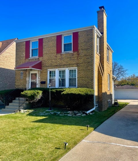 Tiny photo for 353 Bellwood Avenue, Bellwood, IL 60104 (MLS # 12797390)