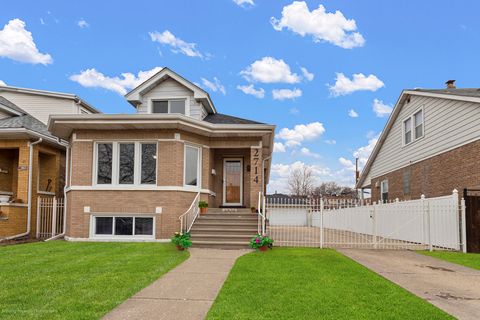 Tiny photo for 2714 N Mango Avenue, Chicago, IL 60639 (MLS # 12569262)