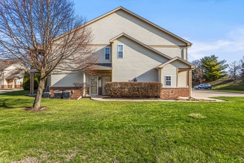 Photo of 3604 Thornhill Drive #3604, Champaign, IL 61822 (MLS # 12603580)