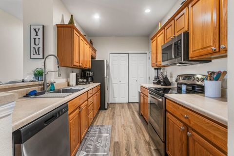 Tiny photo for 3604 Thornhill Drive #3604, Champaign, IL 61822 (MLS # 12603580)