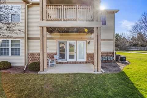Tiny photo for 3604 Thornhill Drive #3604, Champaign, IL 61822 (MLS # 12603580)