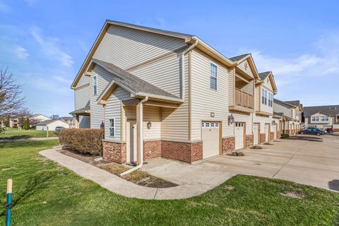 Tiny photo for 3604 Thornhill Drive #3604, Champaign, IL 61822 (MLS # 12603580)