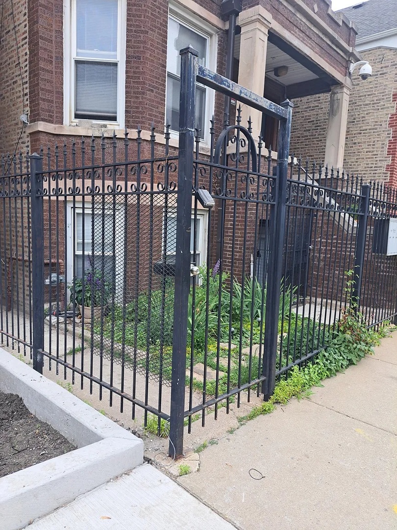 2354 S Whipple Street 2F