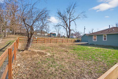 Tiny photo for 1600 N 7th Street, Clinton, IA 52372 (MLS # 12610840)
