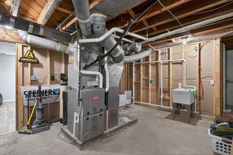 Tiny photo for 1600 N 7th Street, Clinton, IA 52372 (MLS # 12610840)