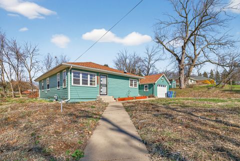 Tiny photo for 1600 N 7th Street, Clinton, IA 52372 (MLS # 12610840)