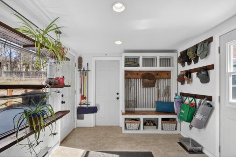 Tiny photo for 1600 N 7th Street, Clinton, IA 52372 (MLS # 12610840)