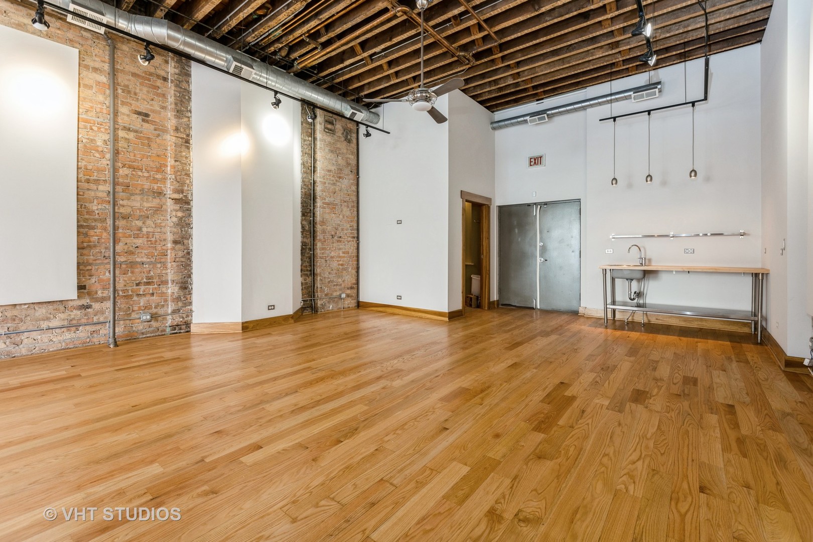 1433 W Chicago Avenue
