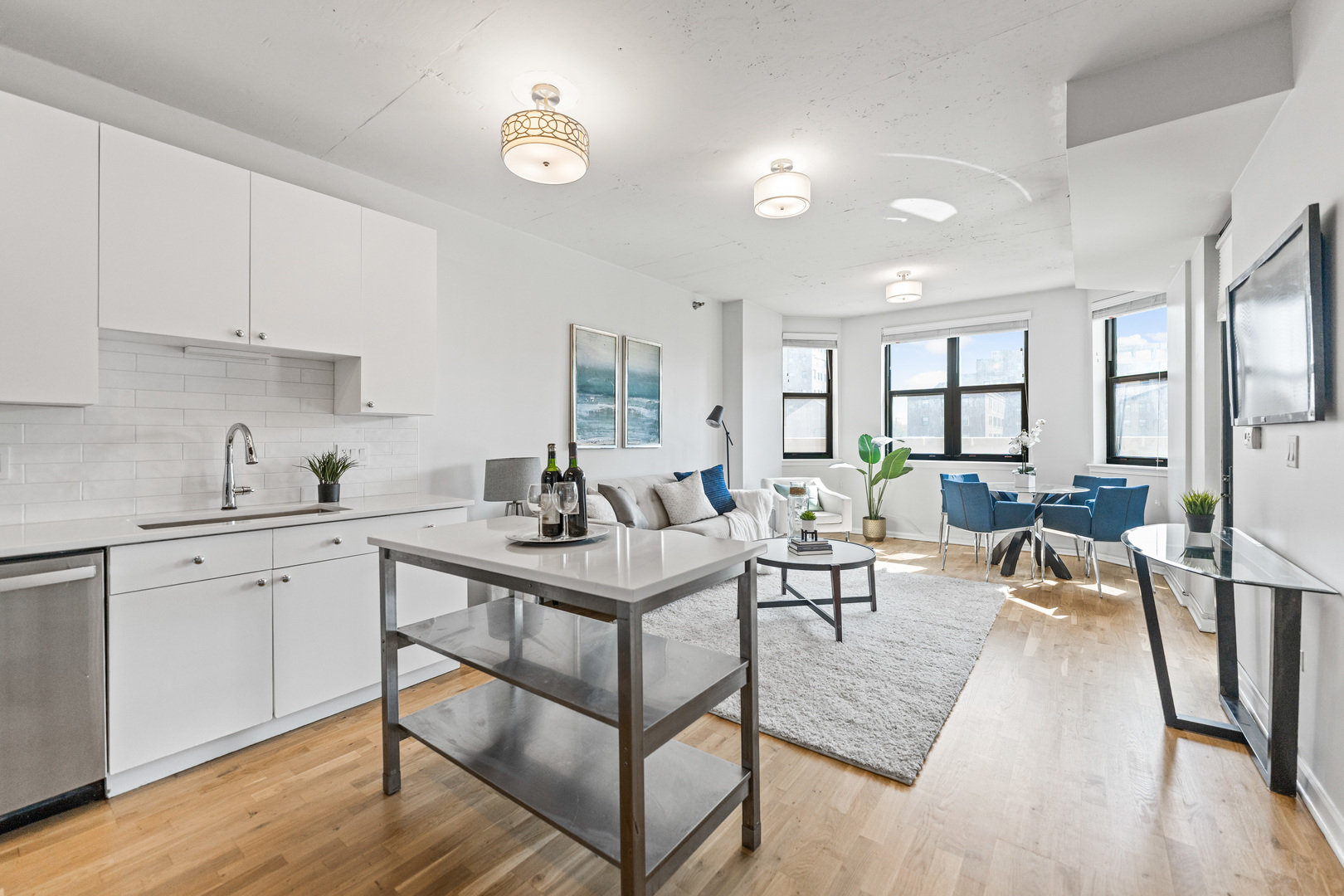 1464 S MICHIGAN Avenue 302