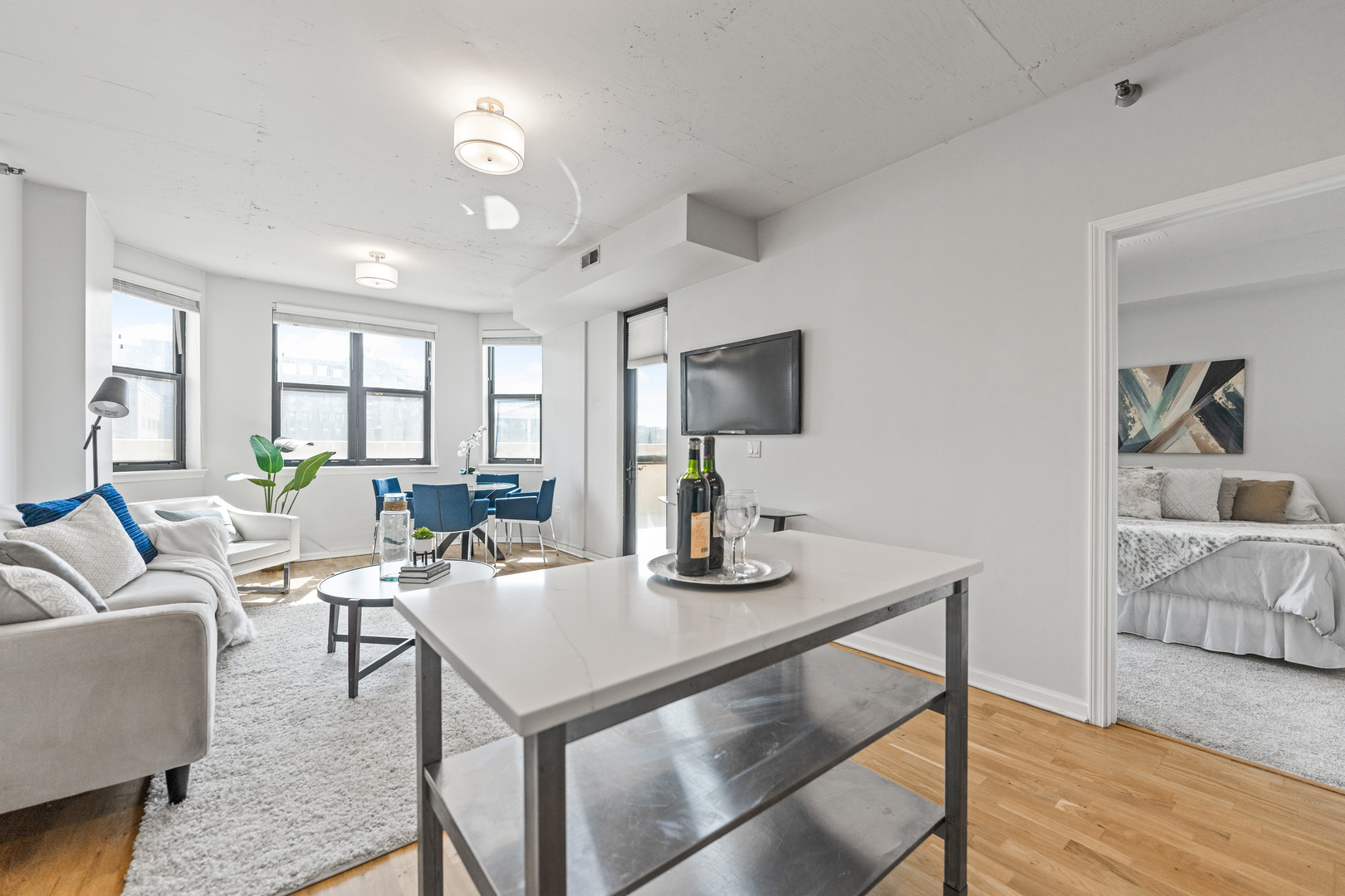 1464 S MICHIGAN Avenue 302