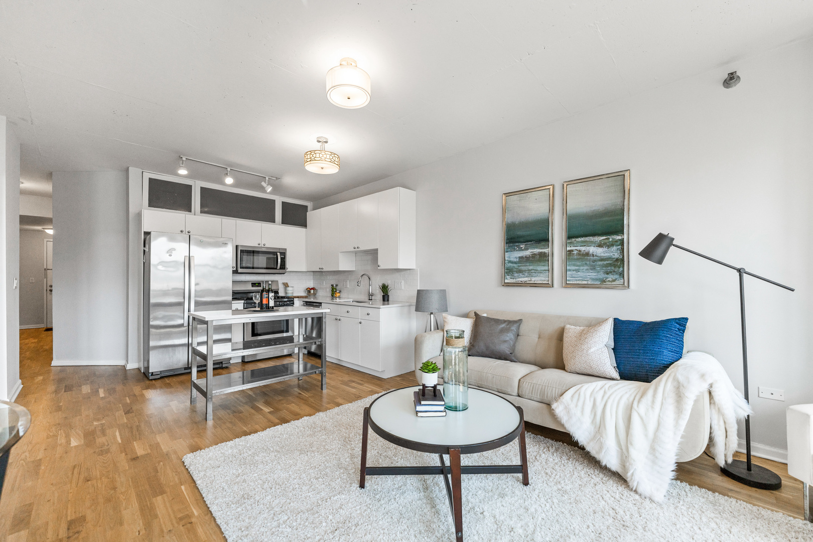 1464 S MICHIGAN Avenue 302