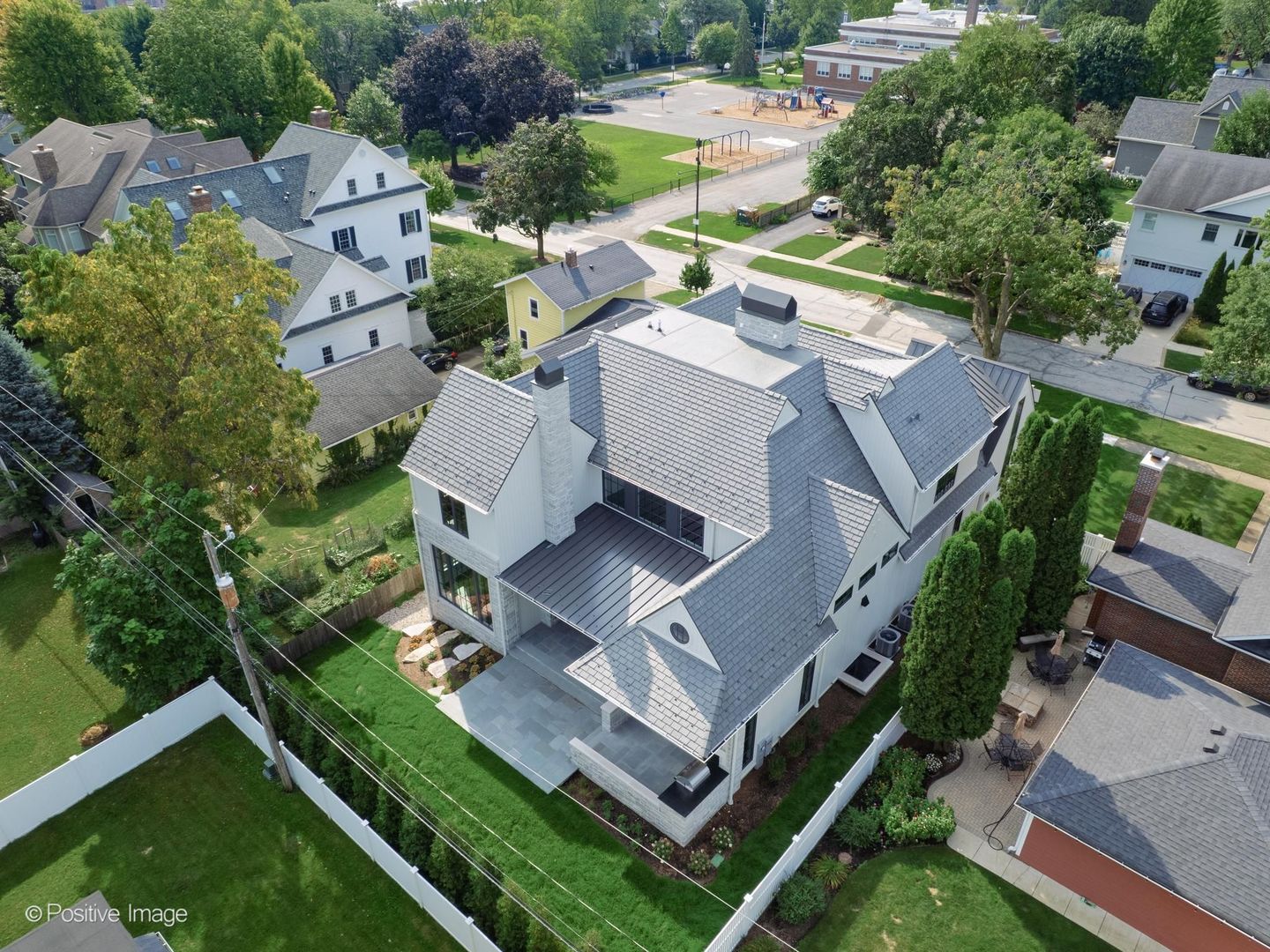 333 W Benton Avenue