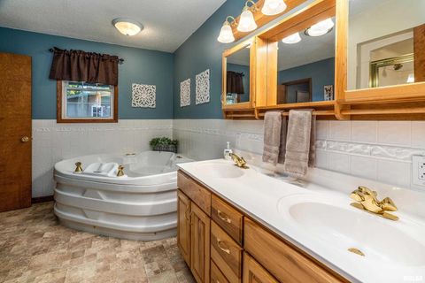 Tiny photo for 135 OAK Circle, Goreville, IL 62939 (MLS # QC4268308)