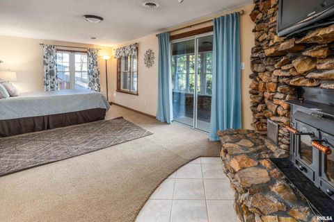 Tiny photo for 135 OAK Circle, Goreville, IL 62939 (MLS # QC4268308)