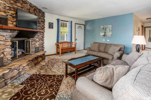 Tiny photo for 135 OAK Circle, Goreville, IL 62939 (MLS # QC4268308)