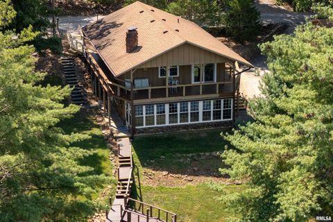 Photo of 135 OAK Circle, Goreville, IL 62939 (MLS # QC4268308)