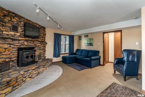 Tiny photo for 135 OAK Circle, Goreville, IL 62939 (MLS # QC4268308)