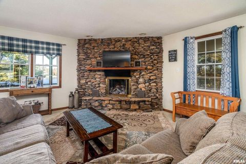 Tiny photo for 135 OAK Circle, Goreville, IL 62939 (MLS # QC4268308)