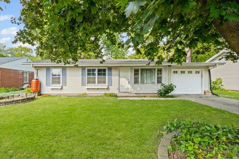 Photo of 810 Breen Drive, Champaign, IL 61820 (MLS # 12467530)