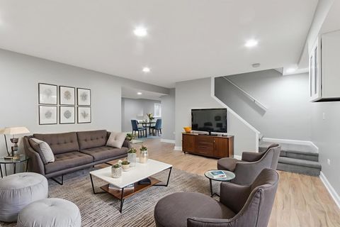 Tiny photo for 427 Bradford Place, Bolingbrook, IL 60490 (MLS # 12509105)