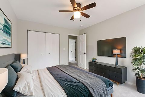 Tiny photo for 427 Bradford Place, Bolingbrook, IL 60490 (MLS # 12509105)