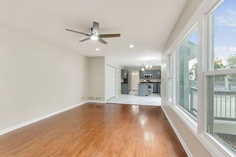 Tiny photo for 427 Bradford Place, Bolingbrook, IL 60490 (MLS # 12509105)